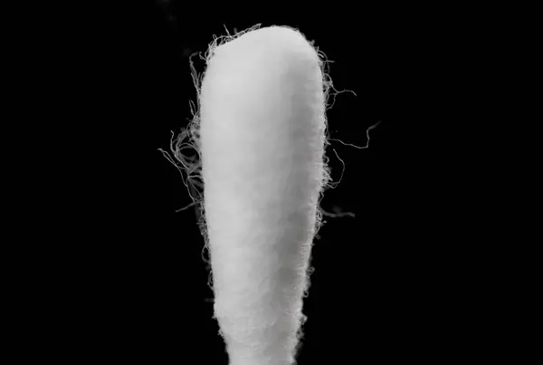 Pamuk tomurcuğunun yakın plan görüntüsü.