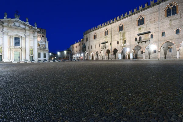 Sordello plein In de stad van Mantova — Stockfoto