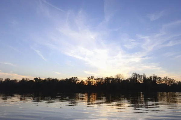 NATURE SUR LA RIVIÈRE MINCIO — Photo