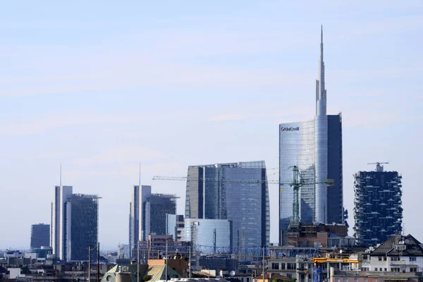 Skyskrapa i Milano — Stockfoto