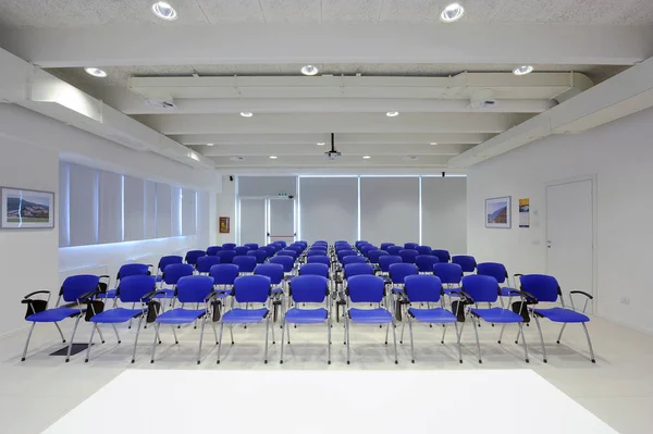 Una sala de conferencias —  Fotos de Stock