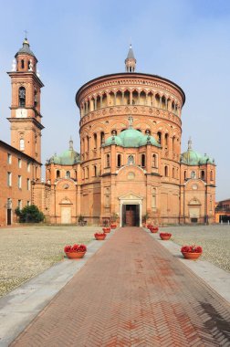 Crema, Lombardiya, İtalya, 24 / 10 / 12 haç Saint Mary Kilisesi, cephe