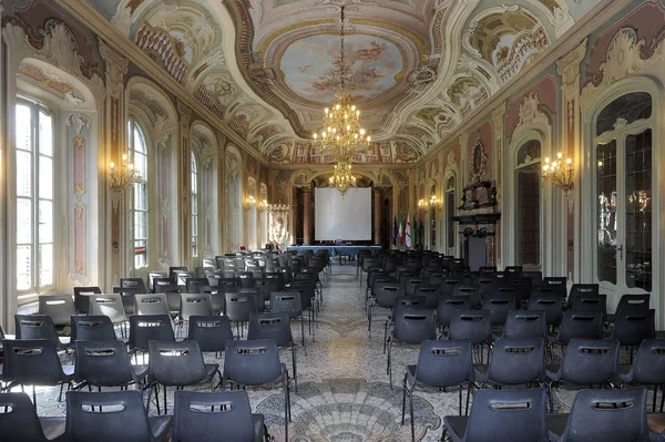 Sala Del Consejo Municipal Ciudad Varese Lombardia Italia Imágenes de stock libres de derechos