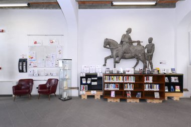 Treviglio, Lombardy, İtalya Belediye Kütüphanesi, 03-07-14