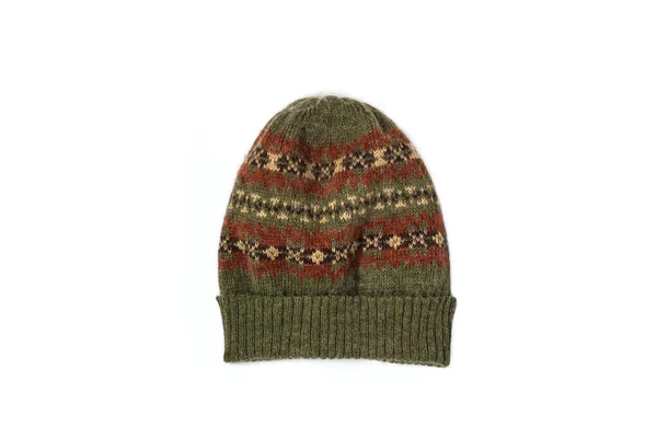 Caldo cappello di lana marrone verde lavorato a maglia isolato su sfondo bianco. Piatto invernale, vista dall'alto, mockup. Shopping, vendita . — Foto Stock