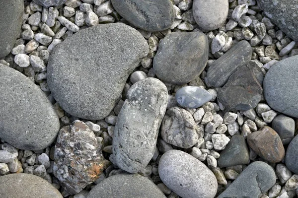 Каменный горизонтальный фон из морской гальки и легких щебня . — стоковое фото