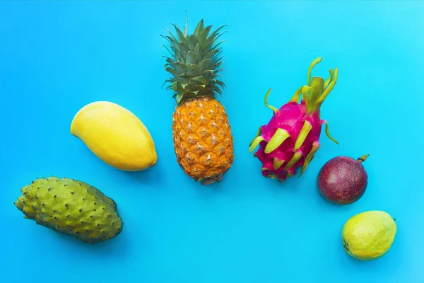 Nature Morte Composition Ensemble Fruits Exotiques Tropicaux Frais Mûrs Ananas — Photo