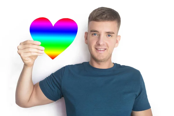 Feliz Guapo Gay Chico Sostiene Tiene Corazón Postal Para San — Foto de Stock