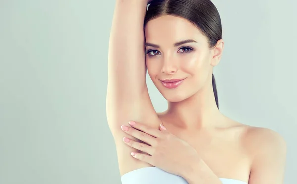 Armpit Epilation Lacer Hair Removal Young Woman Holding Her Arms — Stock Photo, Image
