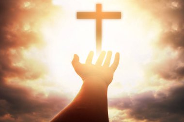 İnsan elinin hurma ibadet kadar açın. Eucharist terapi korusun Tanrı o
