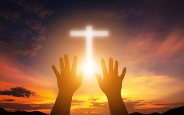 İnsan elinin hurma ibadet kadar açın. Eucharist terapi korusun Tanrı o