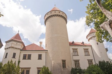 Konopiste kale bir görüntüsüdür