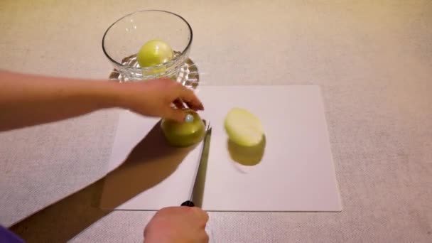 Corte de cebolla para ensalada y carne — Vídeos de Stock