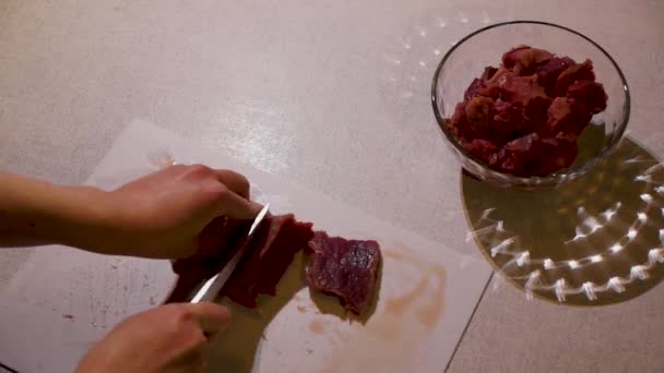 Préparer les aliments, viande coupée steak barbecue — Video