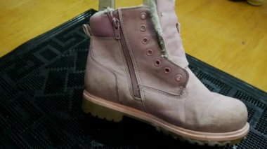 Buhar kullanırken kuru temizleme ayakkabıları