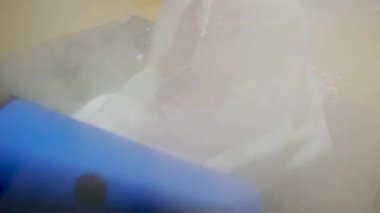 Buhar kullanırken kuru temizleme ayakkabıları