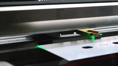 Metal işleme ekipmanları üzerinde metal bükme