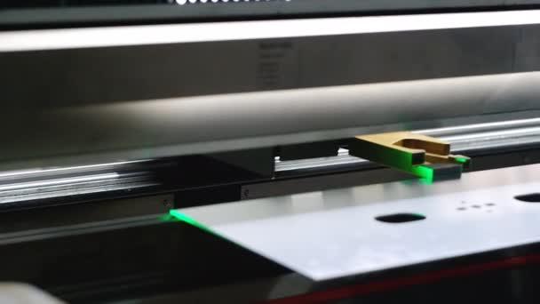 flexion des métaux sur les équipements de traitement des métaux 