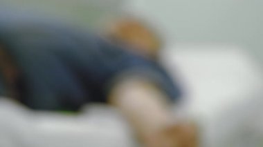 the patient lies during infusion therapy