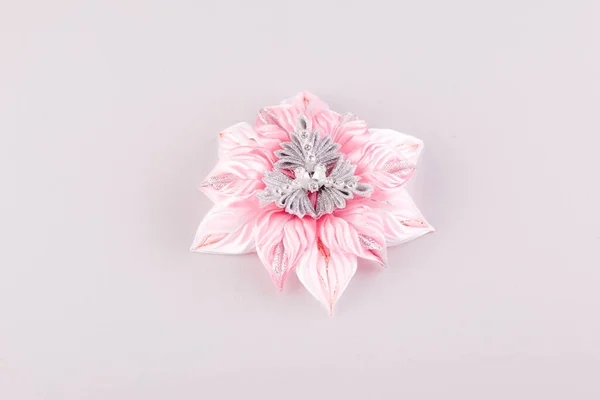 Saç için narin Kanzashi broşu