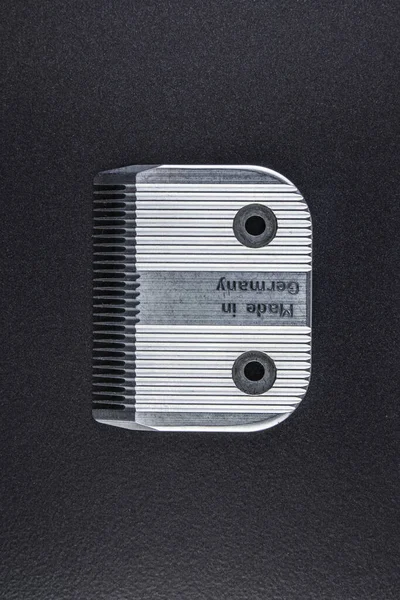 Kesici bıçak bloğunun bir kısmı taşınıyor