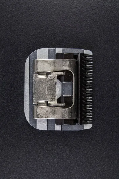 Kesici bıçak bloğunun bir kısmı taşınıyor