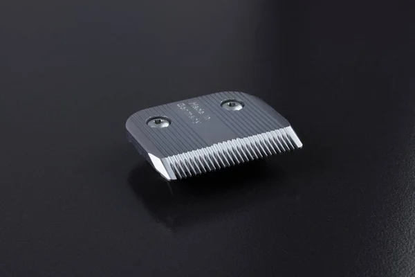 Kesici bıçak bloğunun bir kısmı taşınıyor