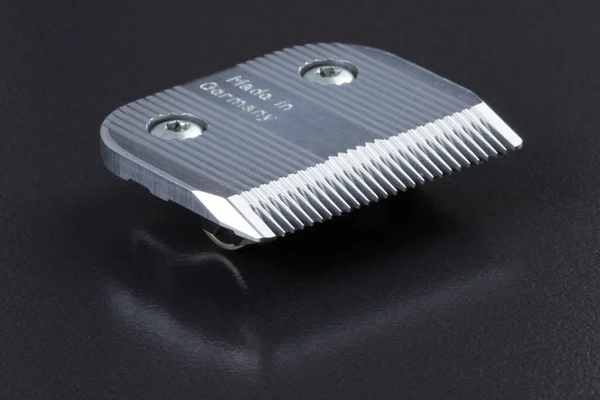 Kesici bıçak bloğunun bir kısmı taşınıyor