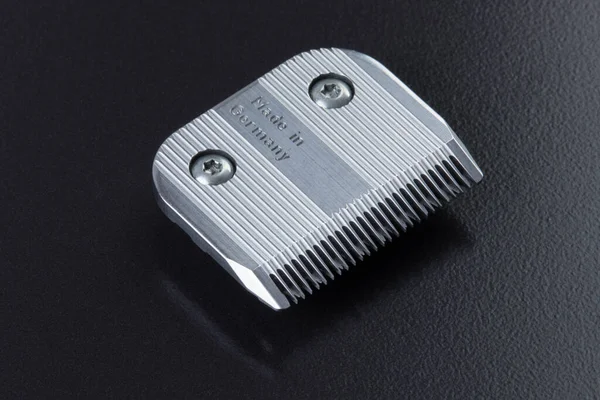 Kesici bıçak bloğunun bir kısmı taşınıyor