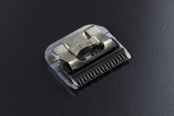 Kesici bıçak bloğunun bir kısmı taşınıyor