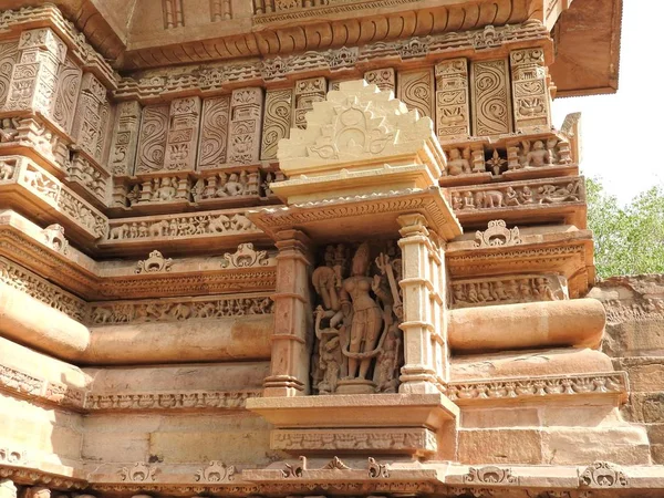 Фрески є еротичні всередині храми західні групи, включаючи Вішванатх-Каджурахо, Мадх'я-Прадеш, Індія, спадщини ЮНЕСКО — стокове фото