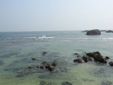 Sri Lanka 'nın Galle kasabasındaki şehir saat kulesi. Galle - Güney eyaletinin başkenti ve popüler bir turizm merkezi olan Sri Lanka 'nın güneyindeki en büyük şehir ve liman.