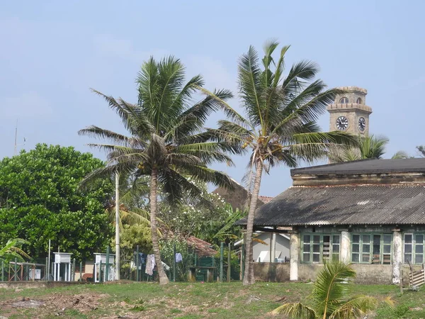 Stadtuhrturm in der Stadt galle in sri lanka. galle - größte stadt und hafen im süden von sri lanka, hauptstadt der südlichen provinz und beliebtes touristenziel — Stockfoto