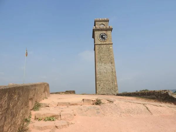 Stadtuhrturm in der Stadt galle in sri lanka. galle - größte stadt und hafen im süden von sri lanka, hauptstadt der südlichen provinz und beliebtes touristenziel — Stockfoto