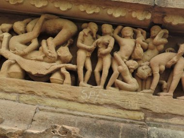 Fresk Visvanatha-Khajuraho, Madhya Pradesh, Hindistan, Unesco mirası da dahil olmak üzere Batı grubu tapınak içinde erotik.