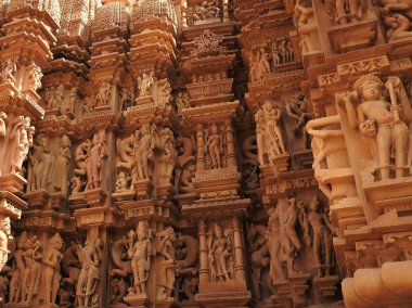 Fresk Visvanatha-Khajuraho, Madhya Pradesh, Hindistan, Unesco mirası da dahil olmak üzere Batı grubu tapınak içinde erotik.