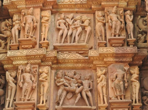 Fresky Jsou Erotické Uvnitř Chrámů Západní Skupiny Včetně Visvanatha Khajuraho — Stock fotografie