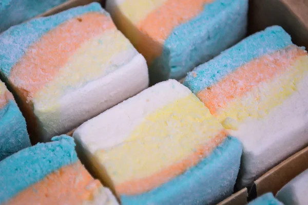 Kleuren marshmallows patronen. Zoet handgemaakt — Stockfoto