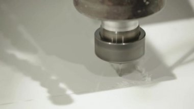 Çalışan bir değirmen makinesine yakın çekim