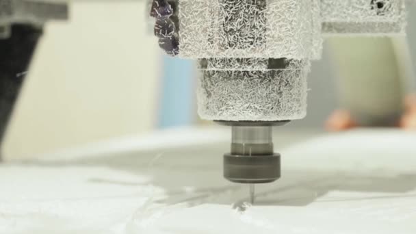 Close-up van een werkende freesmachine — Stockvideo