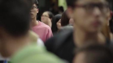 Şehrin sokaklarında bir grup insan var. Pekin 'de. Çin. Asya