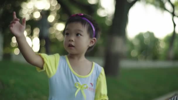 Kislány. Peking. Kína. — Stock videók
