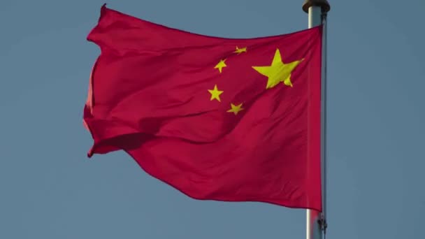Röd kinesisk flagga. Peking. Kina. Asien — Stockvideo