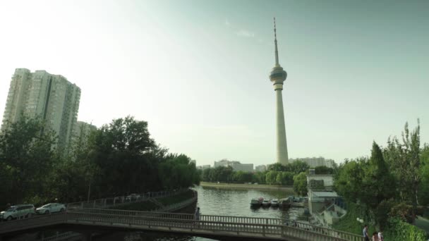 Pekin TV Kulesi 'nin güvenlik kamerası. Pekin 'de. Çin. Asya — Stok video