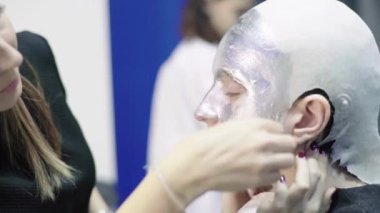 Kızları uydurma yöntemi. Comic Con. KostümComment