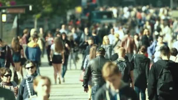 Crowd. Many people walk down the street. Kyiv. Ukraine — Stock Video