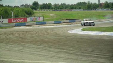 Araba sporu. Yarış. Ağır çekim. Kyiv. Ukrayna