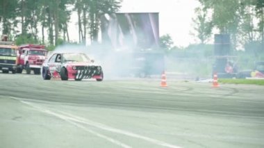 Araba sporu. Yarış. Ağır çekim. Kyiv. Ukrayna