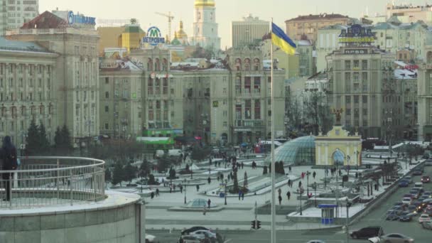 Plaza de la Independencia. Maidan. Kiev. Ucrania. Invierno — Vídeo de stock