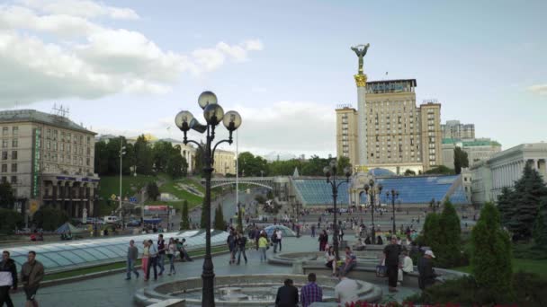 Plaza de la Independencia. Maidan. Kiev. Ucrania — Vídeo de stock